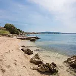 Gem Of The Sea Luxury With Brand New Heating Infinity Pool Apartment Trogir