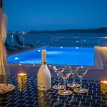 Apartment Gem Of The Sea Luxury With Brand New Heating Infinity Pool