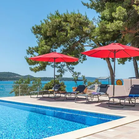 Gem Of The Sea Luxury With Brand New Heating Infinity Pool شقة تروغير