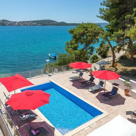 Gem Of The Sea Luxury With Brand New Heating Infinity Pool Trogir